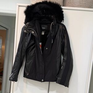 Descente Women's Black Ski Jacket with Fur Hood